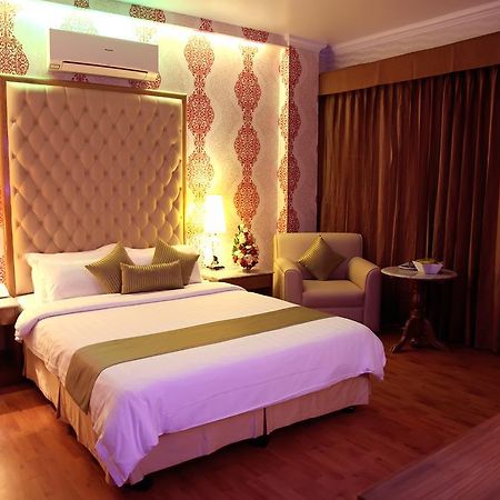 Hotel Swiss Garden Dhaka Esterno foto