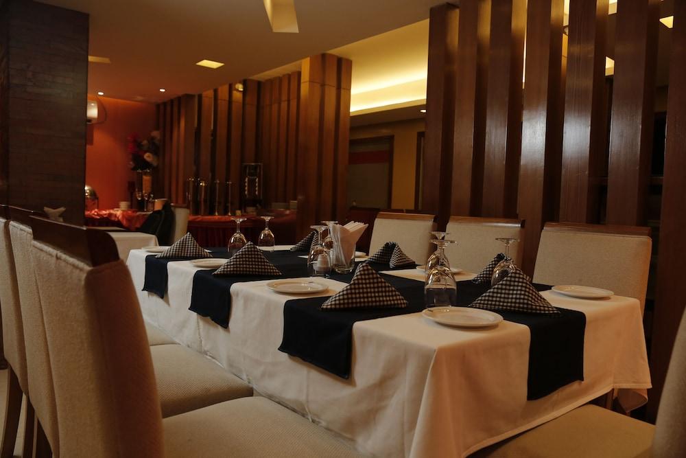 Hotel Swiss Garden Dhaka Esterno foto