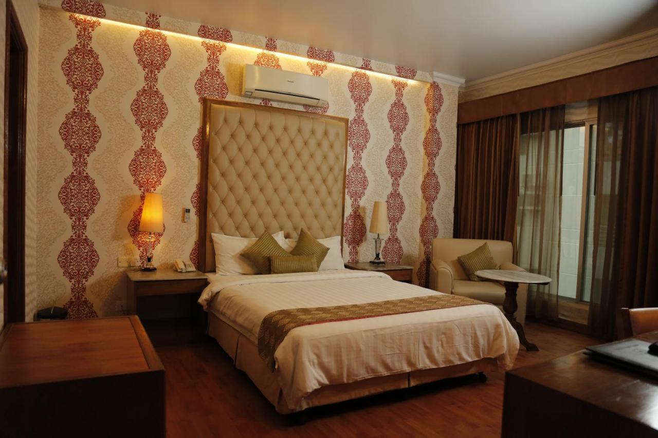 Hotel Swiss Garden Dhaka Esterno foto
